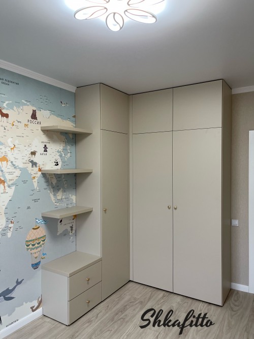 Шкаф с открытыми полками