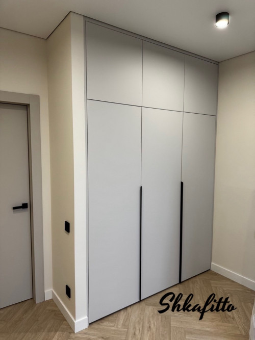 Шкафы-близнецы