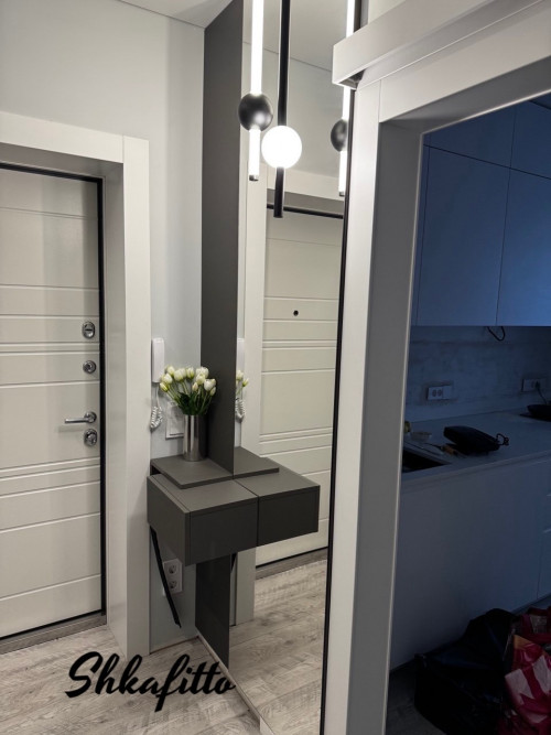 Шкаф с консолью на Суздальской