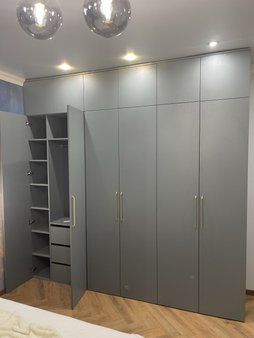 Шкаф Монументальный Серый